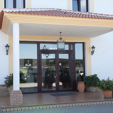 Hotel El Capricho Villanueva del Trabuco Exterior foto